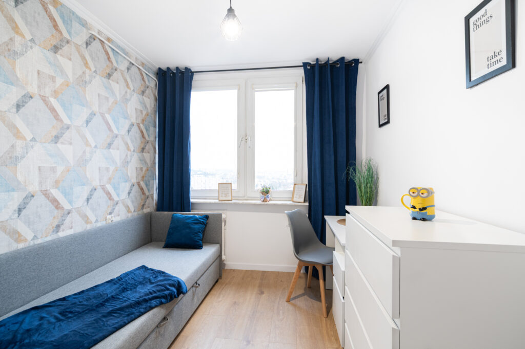 Blue Room to Rent